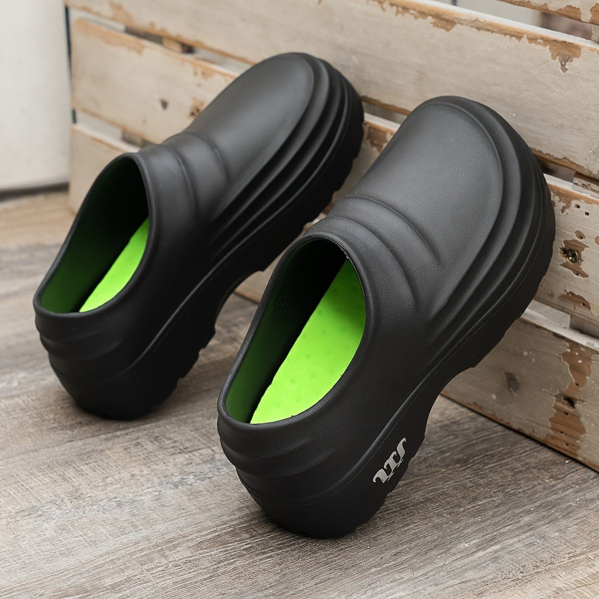 Valencia | Orthopedic Waterproof Clogs With Shock Absorption