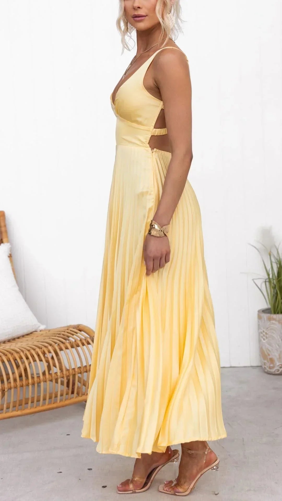 Jiesel | Women’s Yellow Pleated V-Neck Maxi Dress