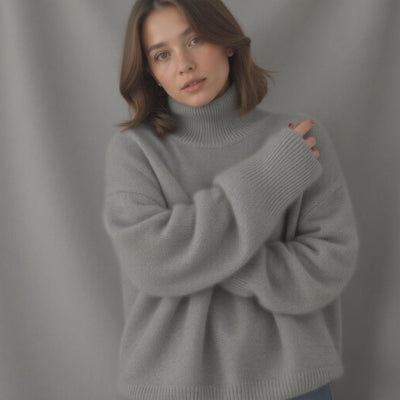 Sydney | Women’s Oversized Cashmere Turtleneck Sweater – Soft, Warm & Effortlessly Elegant